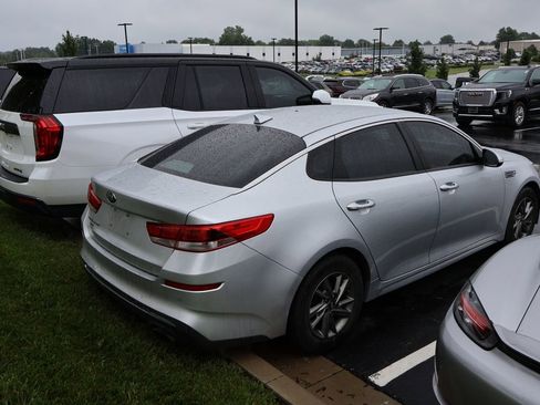 Used 2019 Kia Optima LX FWD image 9
