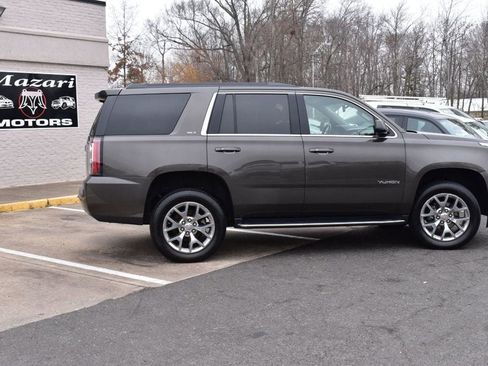 Used 2019 GMC Yukon SLT image 4
