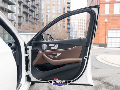 Used 2018 Mercedes-Benz E 300 300 image 44
