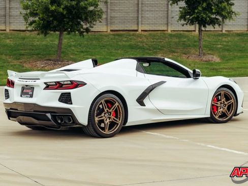 Used 2023 Chevrolet Corvette Stingray Preferred Conv w/ Z51 Performance Package RWD image 4