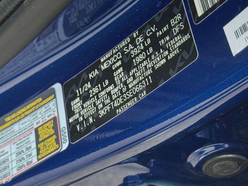 Used 2025 Kia K4 LXS image 25