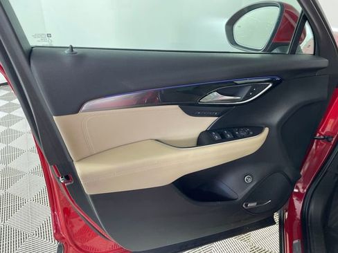 Certified 2025 Buick Envision Preferred AWD/4WD image 11