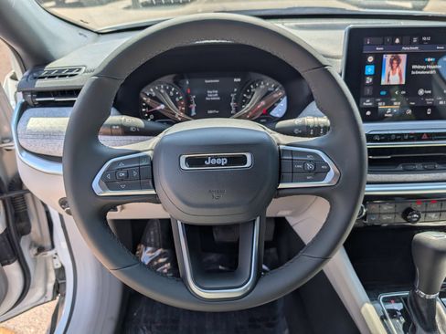 Used 2023 Jeep Compass Latitude w/ Sun and Sound Group AWD/4WD image 13