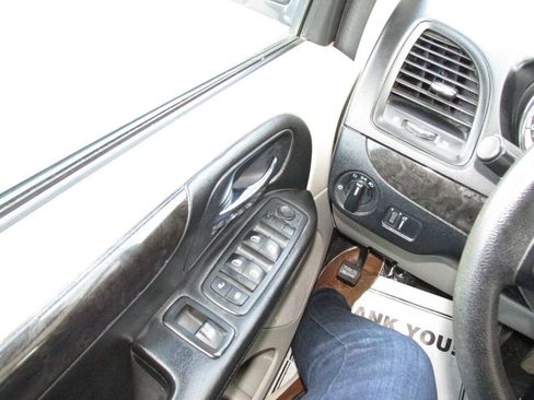 Used 2013 Dodge Grand Caravan SXT FWD image 56