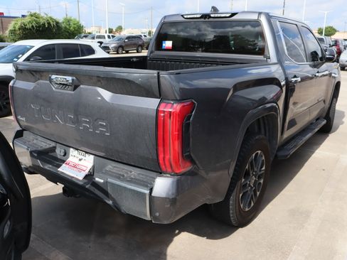 Used 2024 Toyota Tundra Limited AWD/4WD image 9