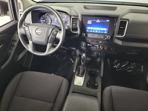 Used 2024 Nissan Frontier SV RWD image 15