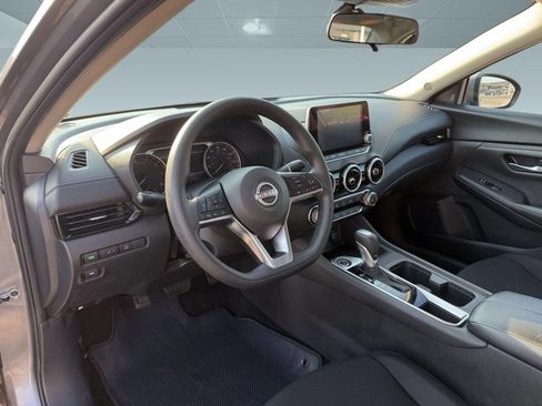 Used 2025 Nissan Sentra SV FWD image 7