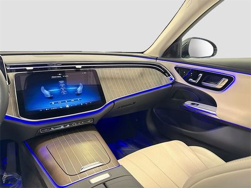 Certified 2025 Mercedes-Benz E 350 4MATIC Sedan image 25
