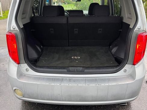 Used 2009 Scion xB FWD image 19