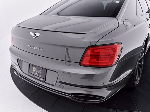 Used 2022 Bentley Flying Spur W12 AWD/4WD image 19