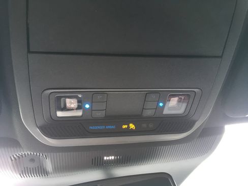 Used 2025 Ford Explorer ST AWD/4WD image 15