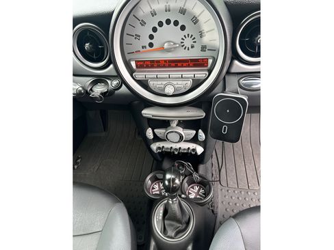 Used 2009 MINI Cooper Clubman Hardtop FWD image 12