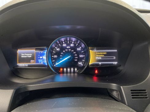 Used 2017 Ford Explorer Limited image 21