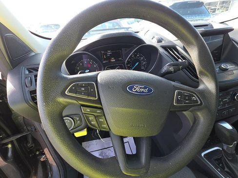 Used 2017 Ford Escape SE w/ Equipment Group 201A image 10