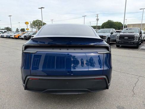 Used 2026 Tesla Model Y Long Range RWD image 5