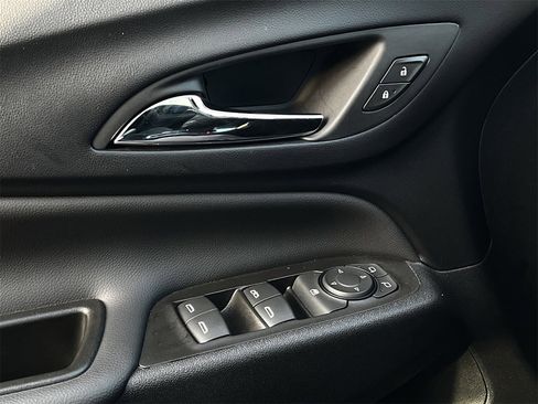 Used 2024 Chevrolet Equinox LT image 21