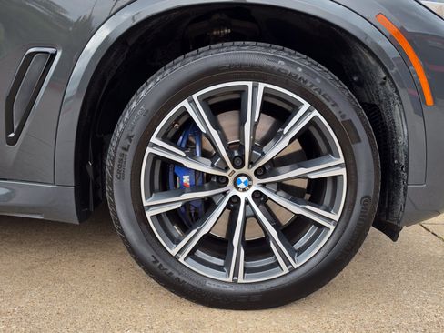 Used 2022 BMW X5 M50i AWD/4WD image 16