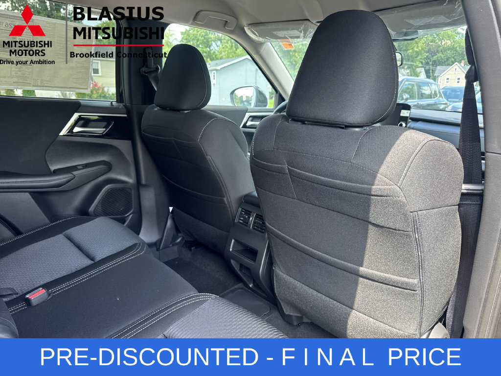 Used 2025 Mitsubishi Outlander ES AWD/4WD image 26