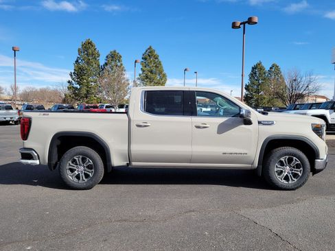 New 2026 GMC Sierra 1500 SLE w/ X31 Off-Road Package image 2
