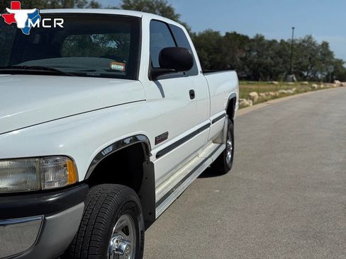 Used 1999 Dodge Ram 2500 Truck 4x4 Quad Cab image 13