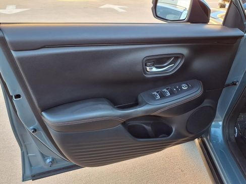 Used 2023 Honda HR-V Sport image 11