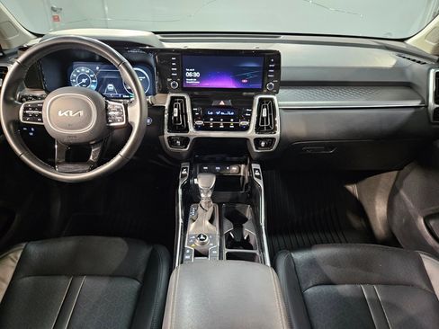 Used 2023 Kia Sorento SX AWD/4WD image 10