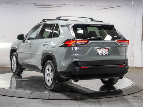 Certified 2021 Toyota RAV4 XLE FWD image 3