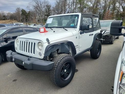 Used 2014 Jeep Wrangler Sport image 3
