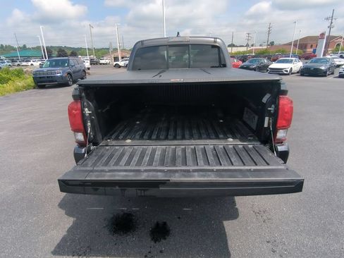 Used 2021 Toyota Tacoma SR AWD/4WD image 24
