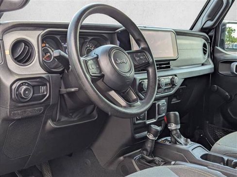 Used 2024 Jeep Wrangler Unlimited Sport AWD/4WD image 10