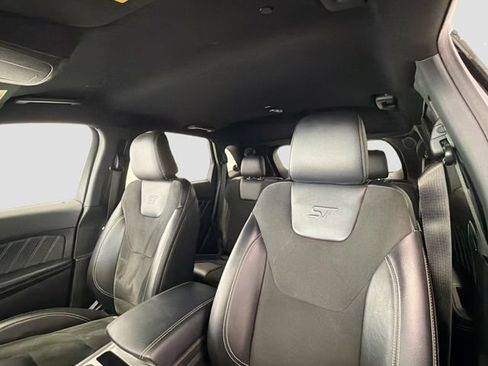 Used 2022 Ford Edge ST AWD/4WD image 18