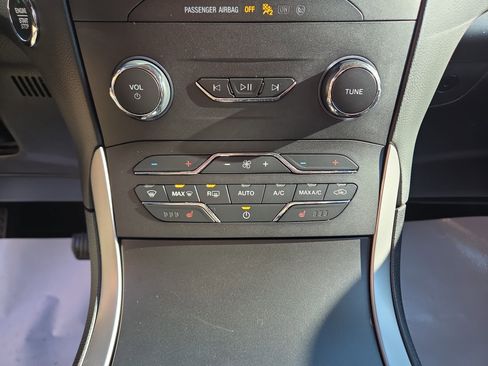 Used 2020 Ford Edge SEL w/ Convenience Package image 28