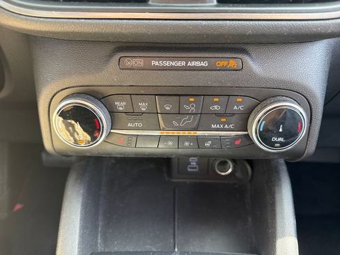 Used 2023 Ford Escape Active AWD/4WD image 29