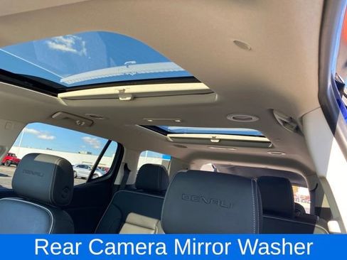 Used 2023 GMC Acadia Denali w/ Denali Ultimate Package image 16