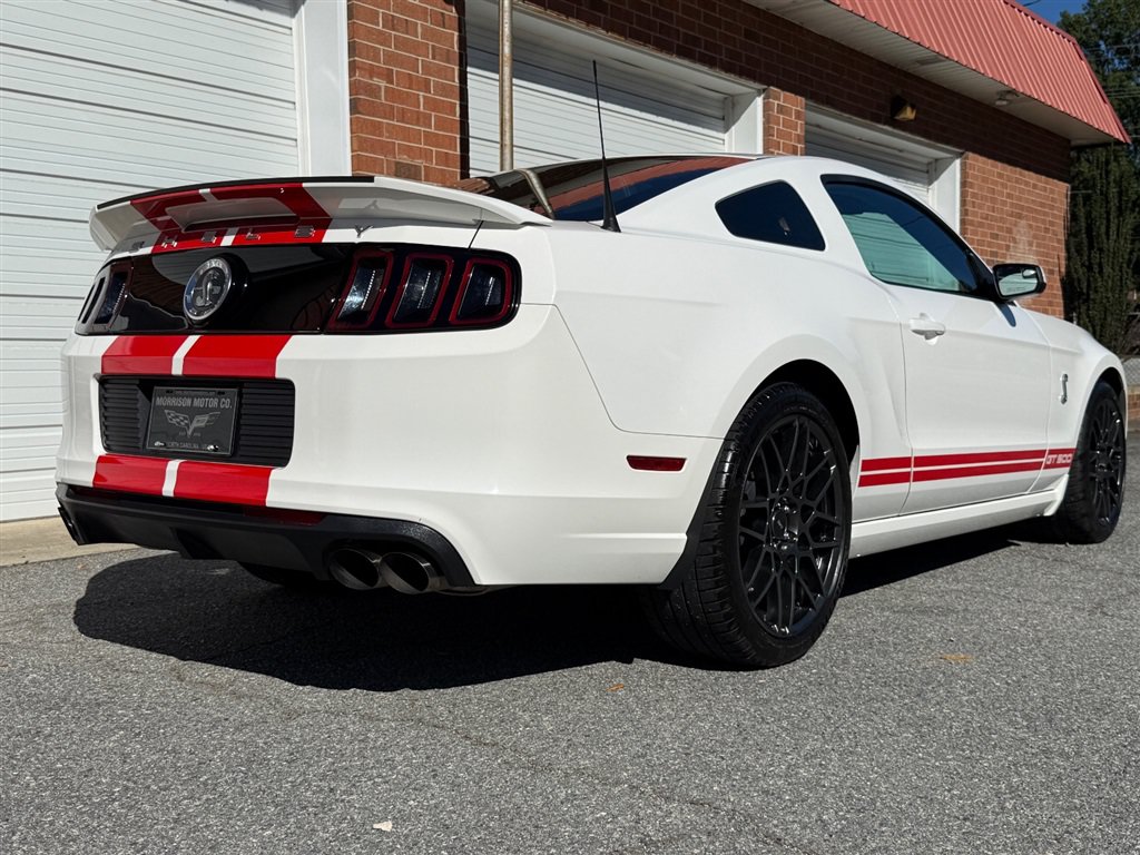 Used 2013 Ford Mustang Shelby GT500 RWD image 39