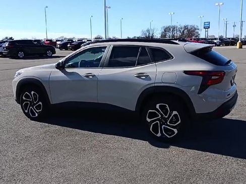 New 2026 Chevrolet Trax RS w/ Sunroof Package image 6