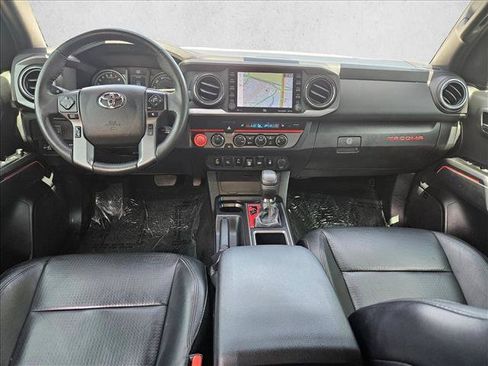 Used 2022 Toyota Tacoma TRD Off-Road w/ TRD Premium Off Road Package AWD/4WD image 17