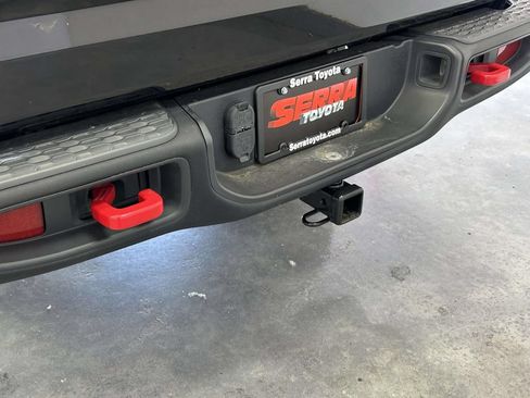 Used 2022 Jeep Gladiator Rubicon AWD/4WD image 14