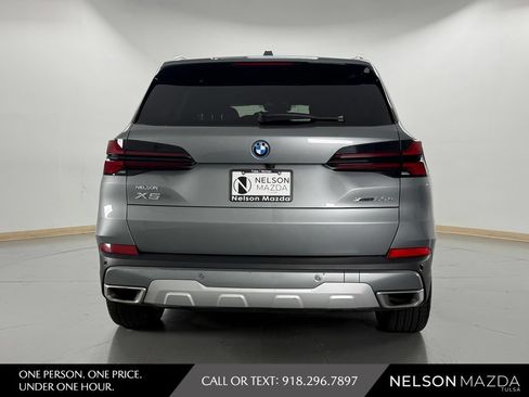 Used 2025 BMW X5 xDrive50e AWD/4WD image 7