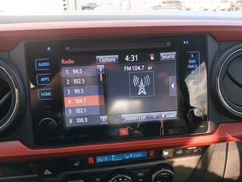 Used 2017 Toyota Tacoma TRD Sport image 35