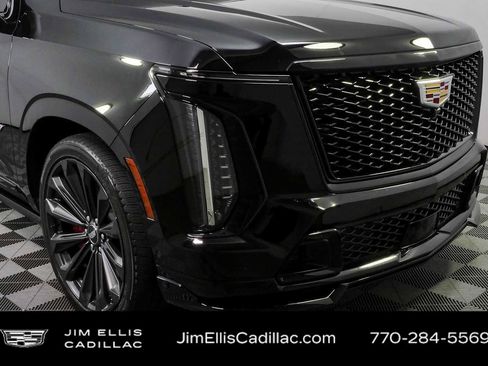 Certified 2025 Cadillac Escalade V AWD/4WD image 41