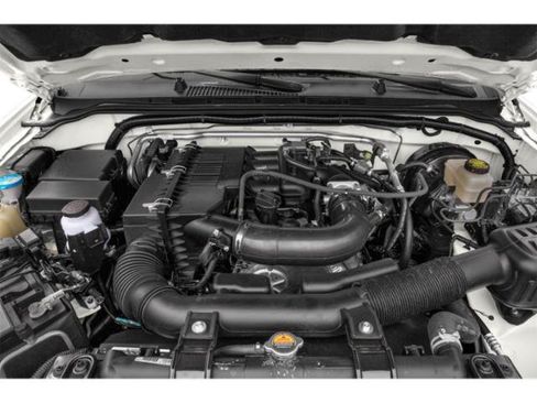 Used 2020 Nissan Frontier S RWD image 15