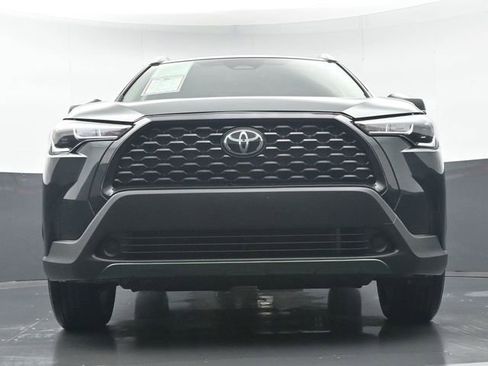 Certified 2023 Toyota Corolla Cross LE image 42