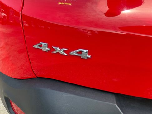 Certified 2018 Jeep Renegade Sport w/ Power & Air Group image 17