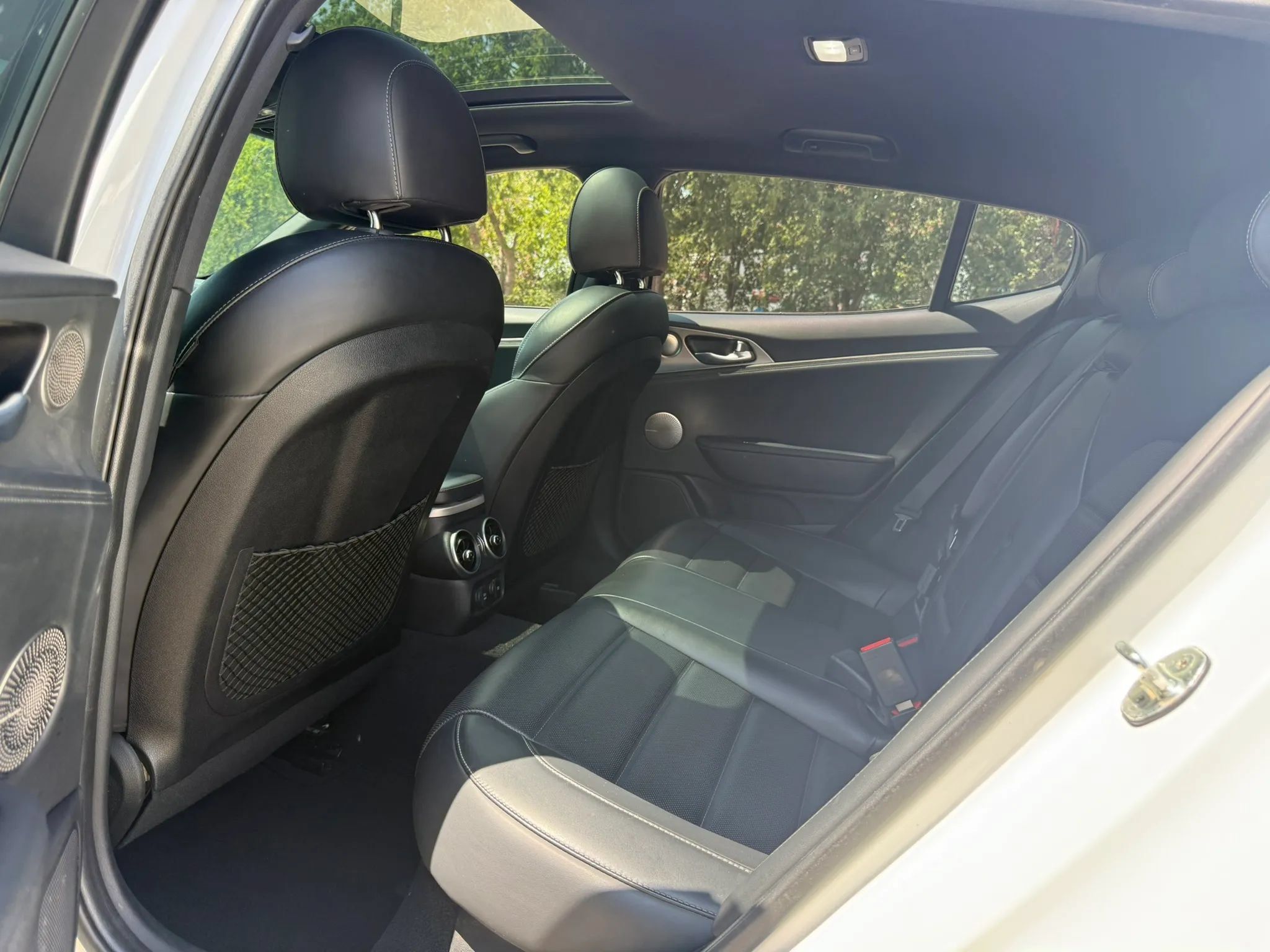 Used 2018 Kia Stinger GT2 RWD image 11