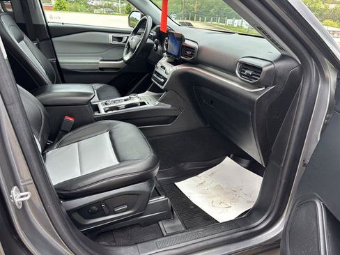Certified 2023 Ford Explorer XLT w/ Equipment Group 202A AWD/4WD image 20