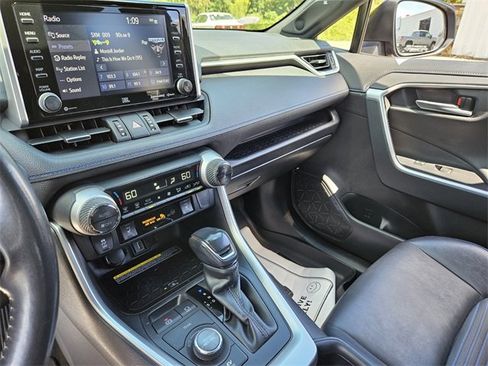 Used 2020 Toyota RAV4 XSE image 21