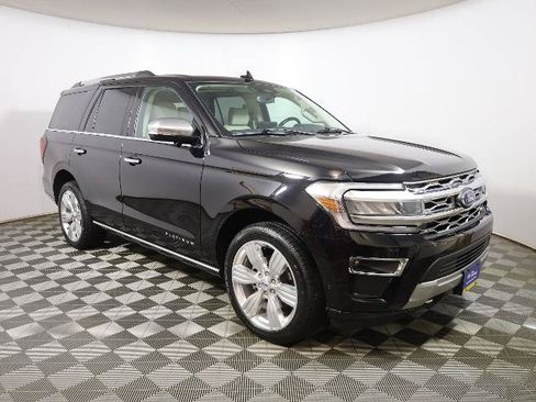Certified 2024 Ford Expedition Platinum AWD/4WD image 4