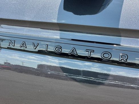 New 2026 Lincoln Navigator Reserve w/ Jet Appearance Package AWD/4WD image 27