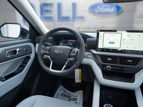 New 2026 Ford Explorer Platinum image 21